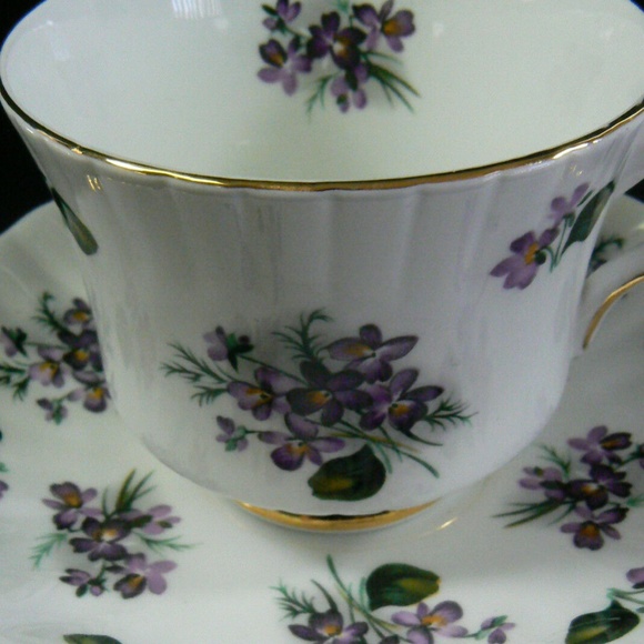 Royal Standard Tea Cup & Saucer Set Floral Pattern Fine bone china England - Picture 2 of 6